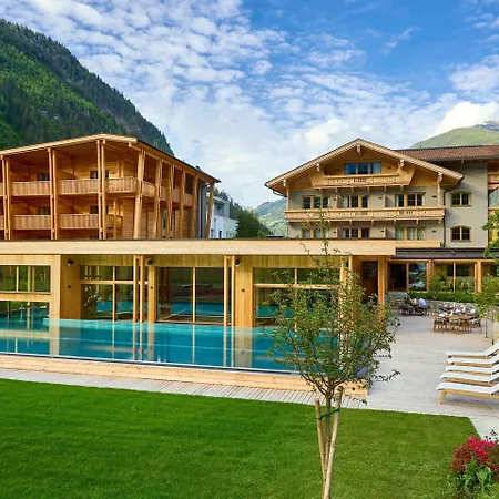 Gut Stiluppe - 4 Sterne Superior Good Life Hotel Mayrhofen